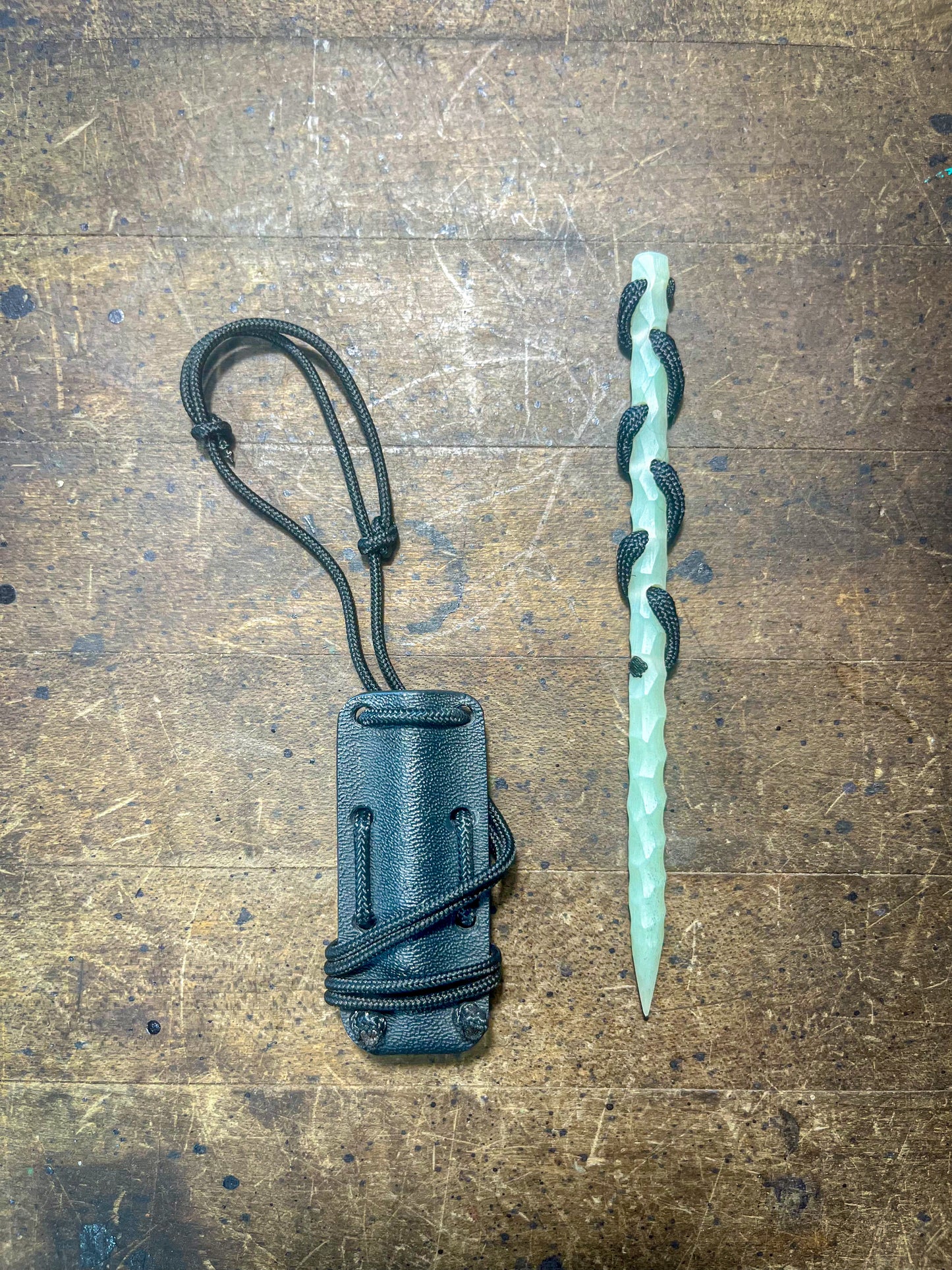 JADE G10 BLACK 550