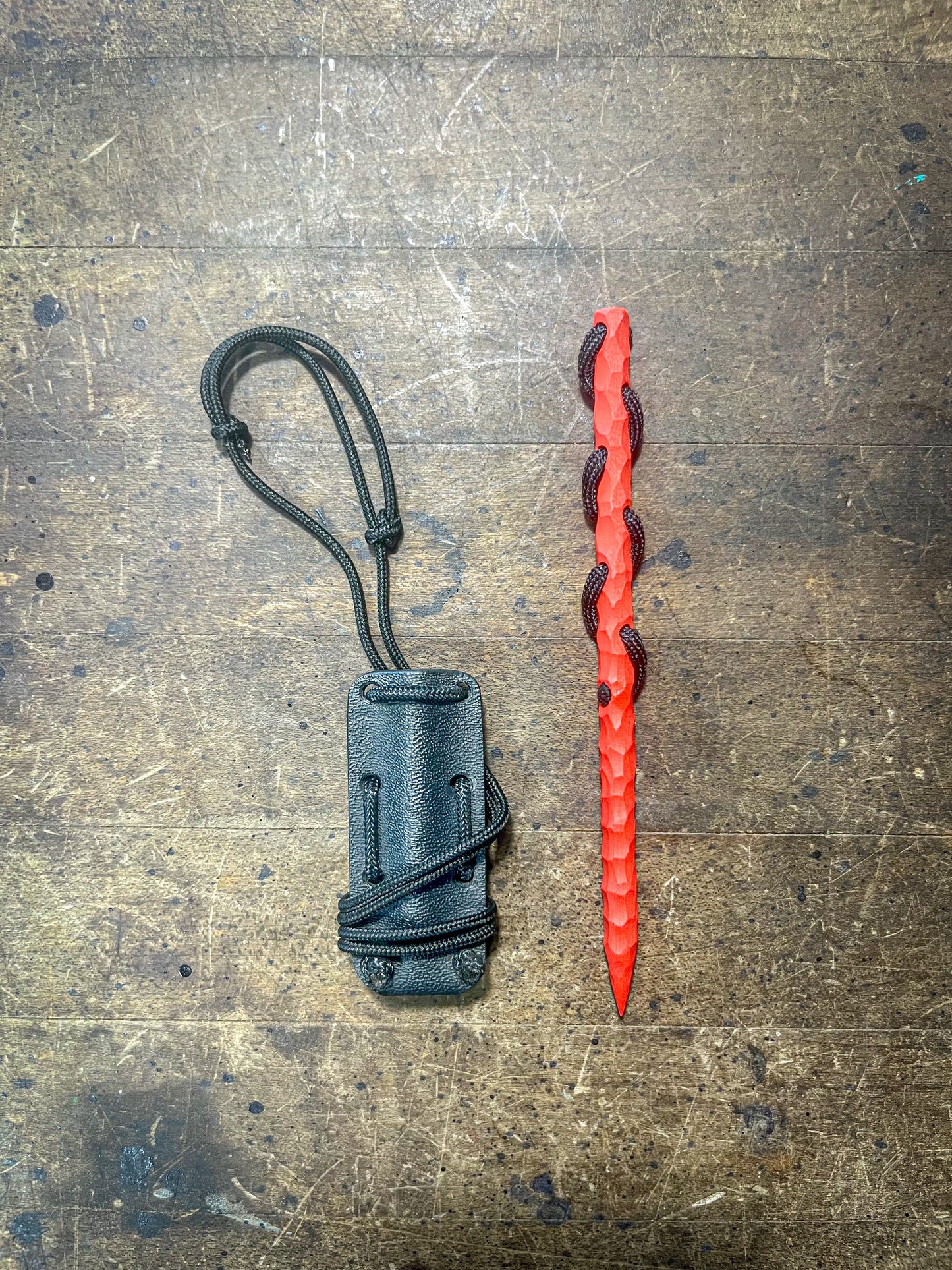 RED G10 BLACK 550