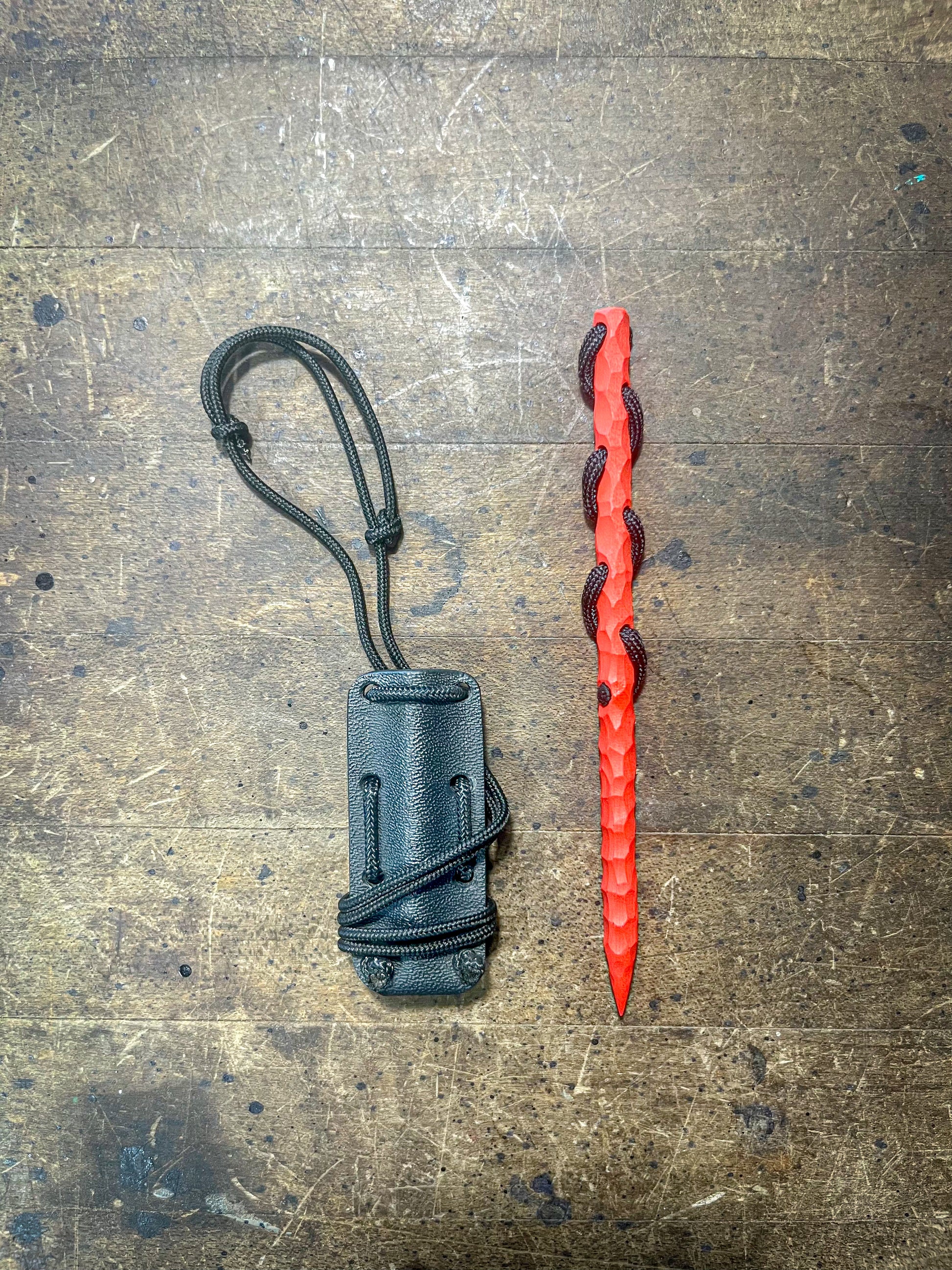 RED G10 BLACK 550